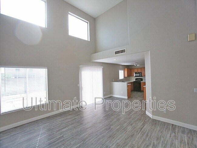 Building Photo - 12301 W Columbine Dr