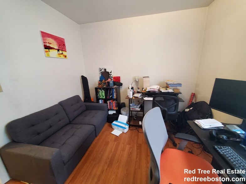 Building Photo - 8-10 Glencoe St. Unit 1