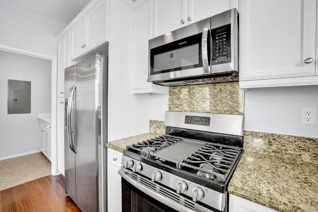 Building Photo - 1824 Peach Ct