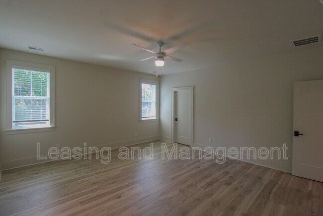 Building Photo - 3633 Happyland Blvd