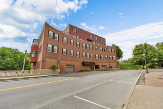Building Photo - Luxury Condo for Rent – Franklin Place, Bangor