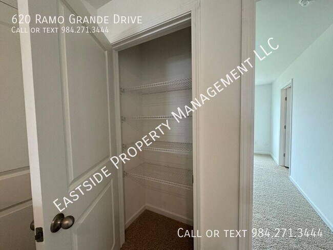 Building Photo - 620 Ramo Grande Dr