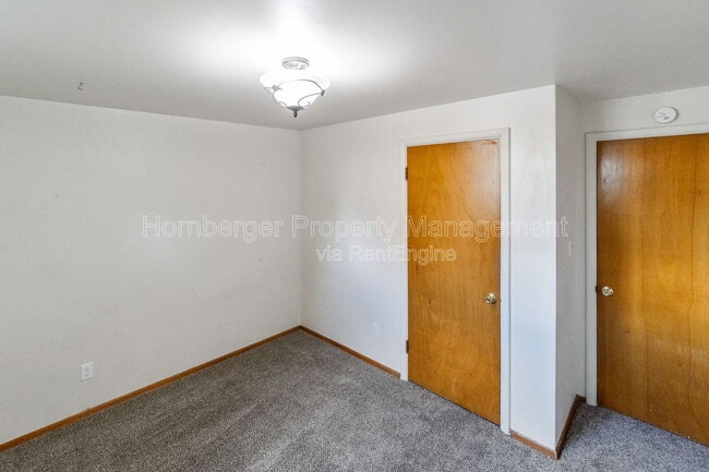 Building Photo - 620 E Euclid Ave