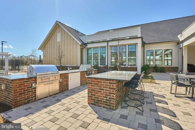Building Photo - 15563 Blue Lotus Ln
