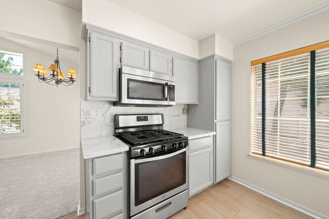 Building Photo - 3916 Promenade Way