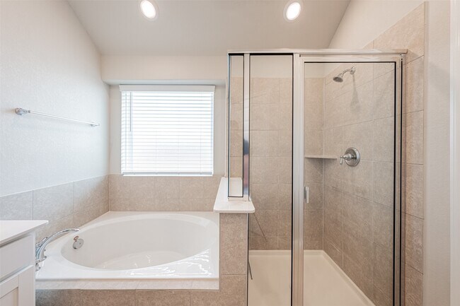 Building Photo - 11234 Victoria Hollow Trace