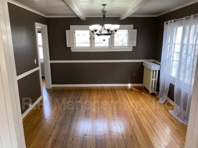 Building Photo - 4221 Harriet Ave