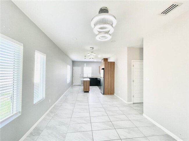 Building Photo - 13 Bella Costa Dr