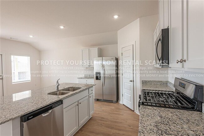 Building Photo - 3031 Laredo Ln