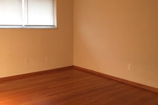 Building Photo - 3563 Giles Ave
