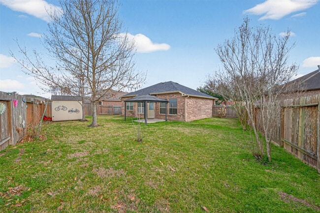 Building Photo - 22522 Fosters Park Ct