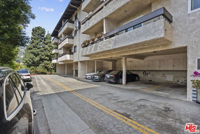 Building Photo - 2700 Cahuenga Blvd