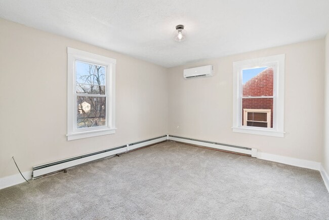 Building Photo - Newly Renovated 3 Bedroom home in East Pittsburgh available now!