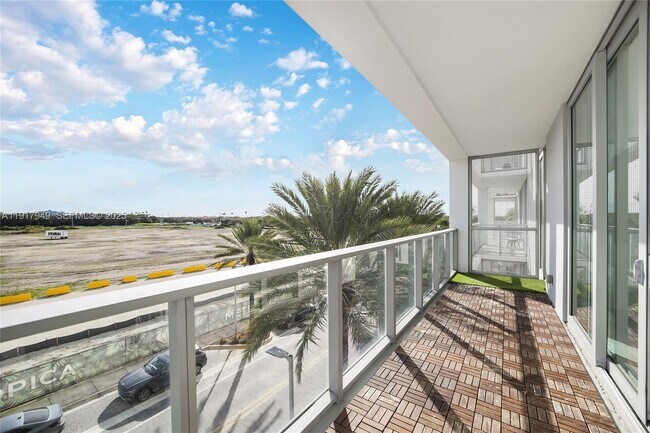 Building Photo - 2000 Metropica Wy