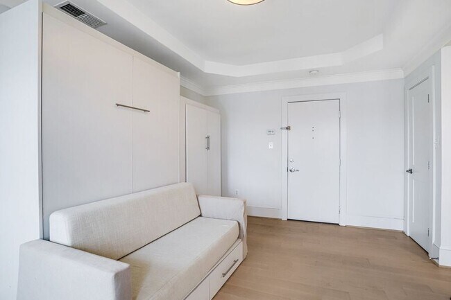 Building Photo - 1451 Park Rd NW