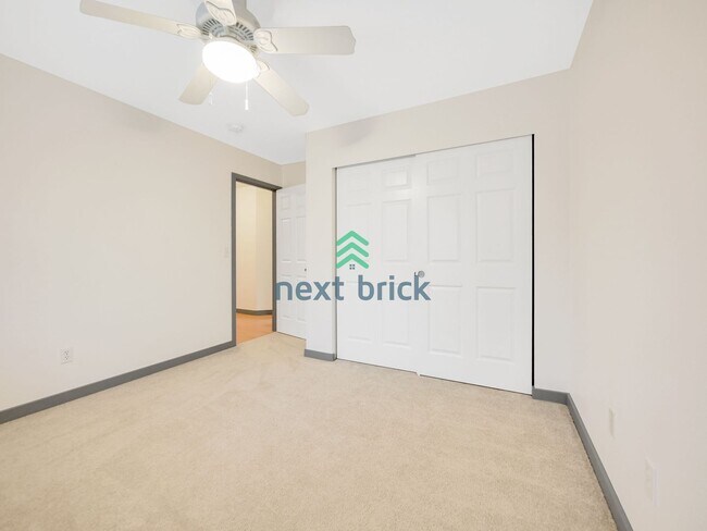 Building Photo - 3 BED & 2 BATH SINGLE FAMILY HOUSE FOR RENT