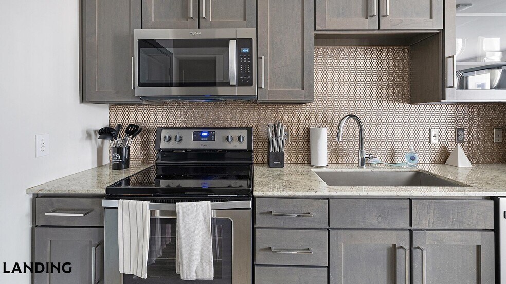 Building Photo - 3001 Crockett St