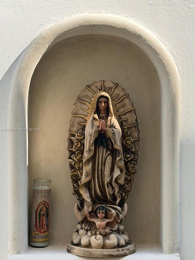 Building Photo - 121 Calle 23, entre 28 y 30, Centro