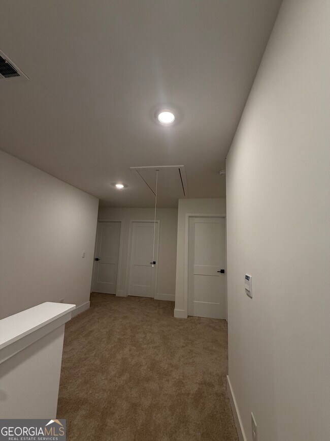 Building Photo - 213 Laney Dr