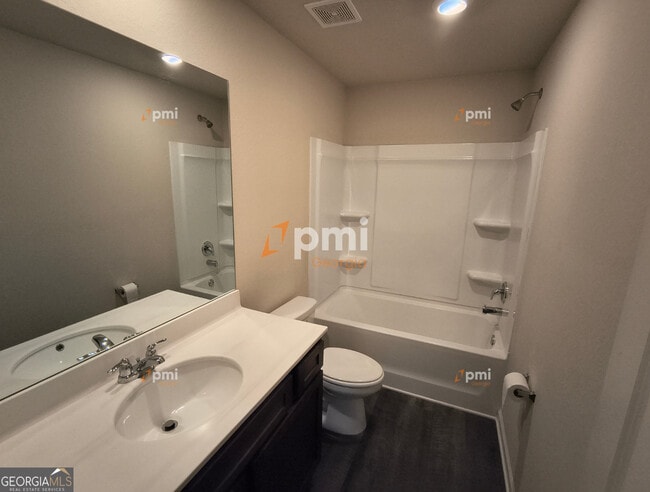 Building Photo - 101 Cypress Point