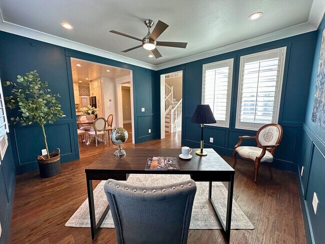 Building Photo - Stunning 4 Bedroom, 2.5 Bath Lawrence Ranch Home With Solar