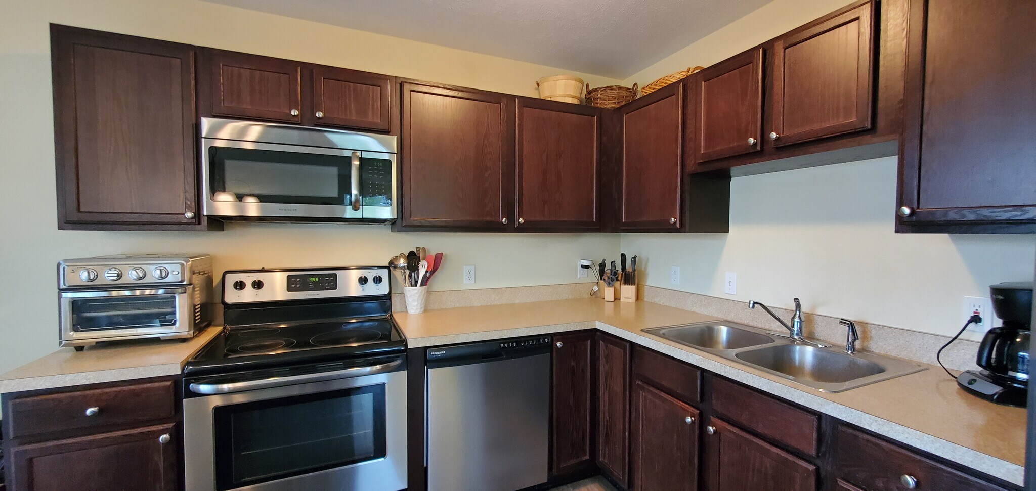 Kitchen. (photo from neighboring unit with the same layout) - 1756 St Joseph St