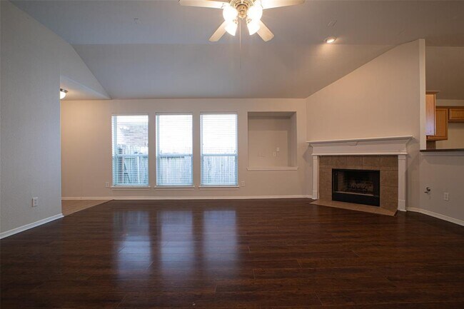 Building Photo - 811 Levi Bend