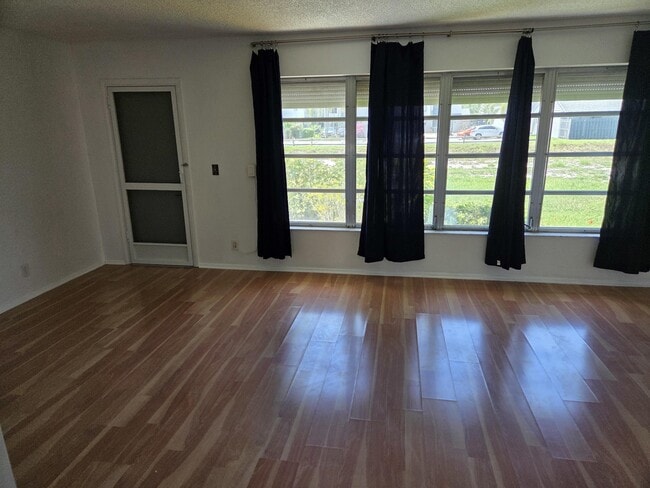 Building Photo - 5730 Fernley Dr E