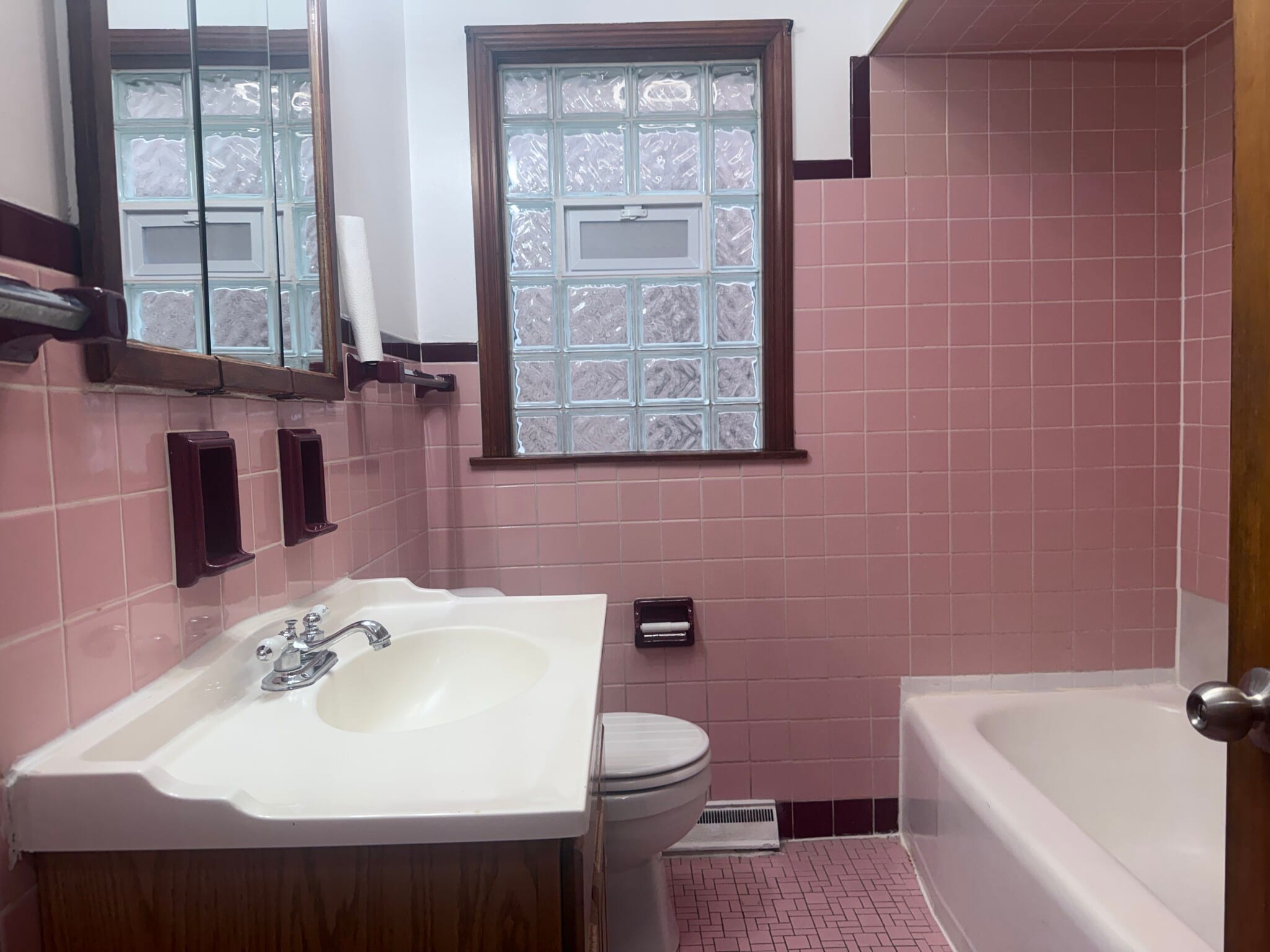 Building Photo - 2929 N Kolmar Ave