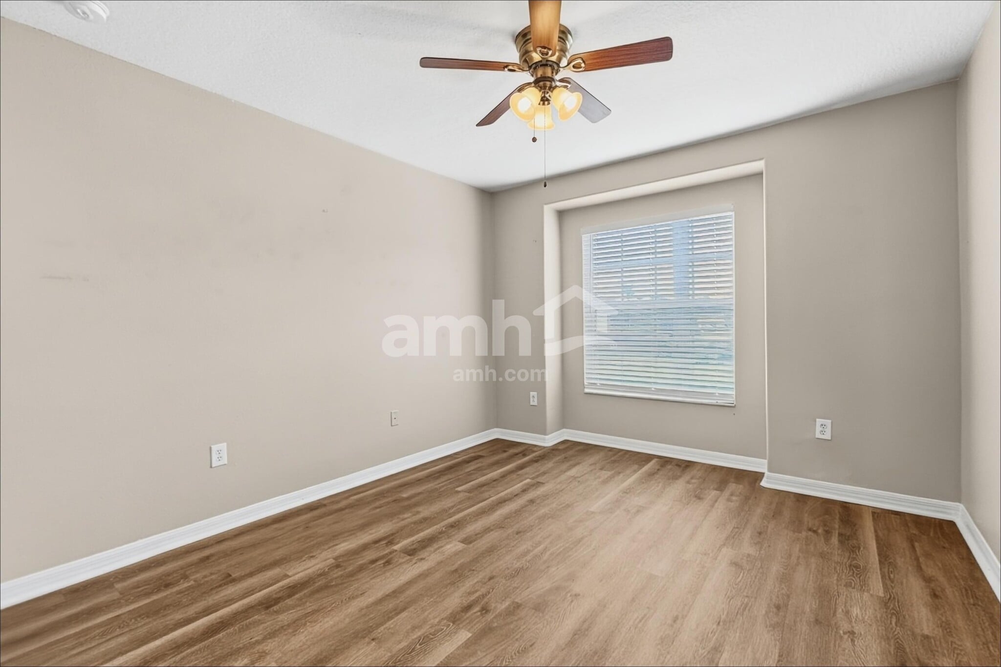 Building Photo - 25815 Crippen Dr