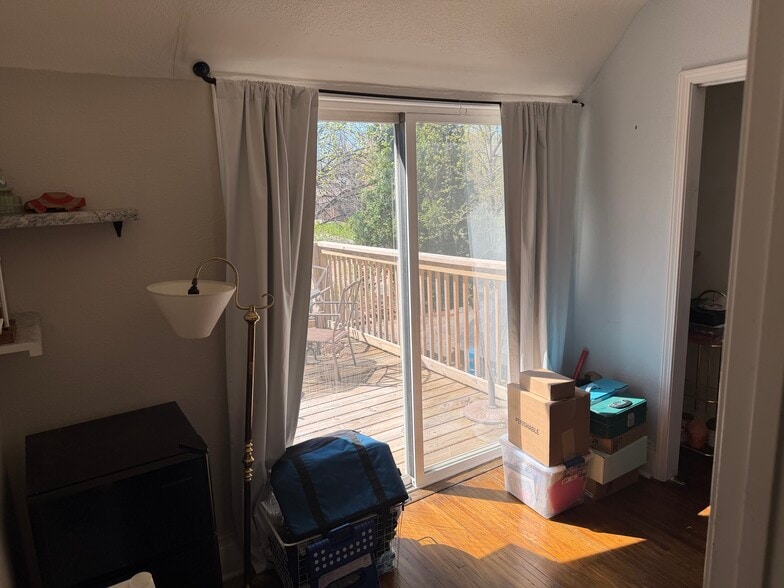Upstairs Living Room (current tenant) - 625 Wheelock Pky W