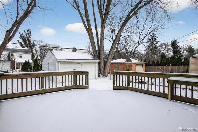 Building Photo - 13336 Balfour Ave