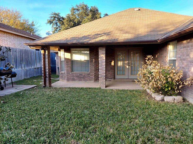 Building Photo - 1011 Topaz Trail