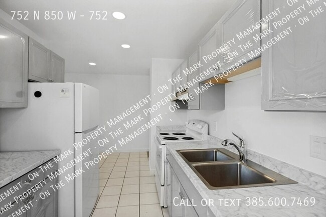 Building Photo - 752 N 850 W St