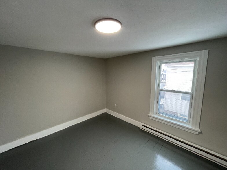 Building Photo - 1324 Brownell Ave