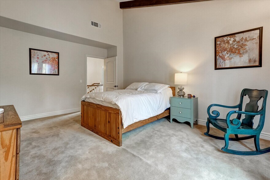 Building Photo - 4751 Topeka Dr