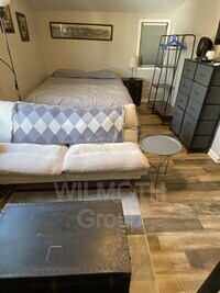 Building Photo - 1230 E Ohio St