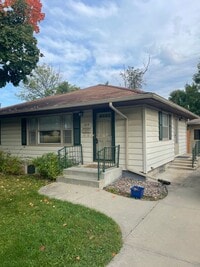 Building Photo - 1-11 1/2 2nd St SW