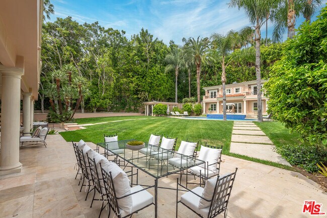 Building Photo - 407 Robert Ln