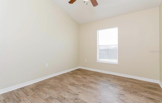 Building Photo - 510 Donna Dr