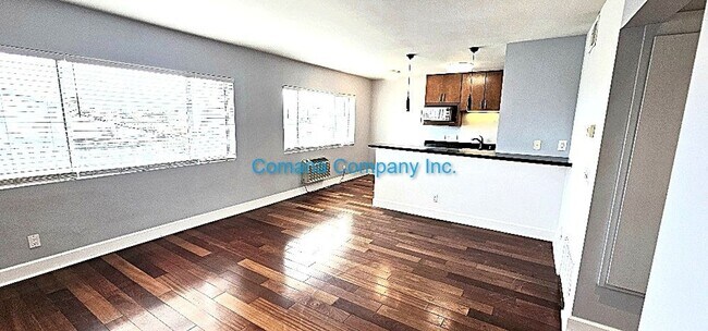 Building Photo - Beautifully appointed one bedroom one Bath...