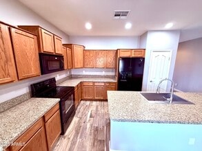 Building Photo - 2865 N Mystic Ct