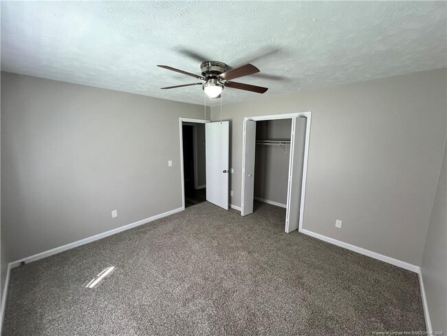 Building Photo - 916 Emory Ct
