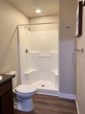 Building Photo - Hop on This Updated Two Bedroom with a Den-Licton Springs Townhome!