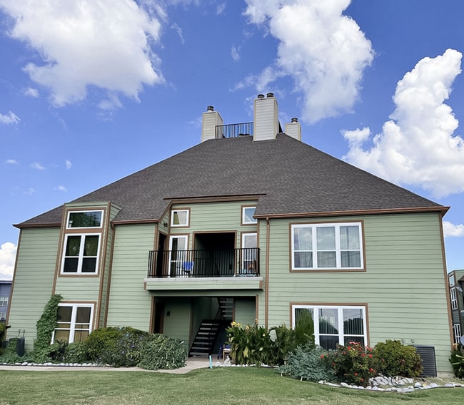 Building Exterior - The Retreat at Faulkner Point