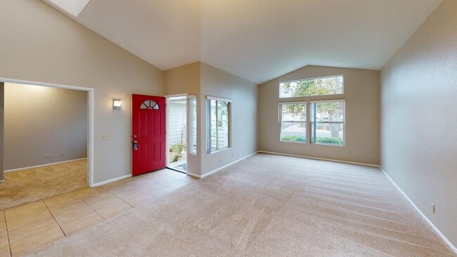 Building Photo - Spacious 4BR/2.5BA Single Level Home in Oc...