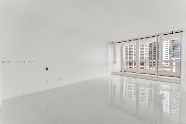 Building Photo - 1717 N Bayshore Dr