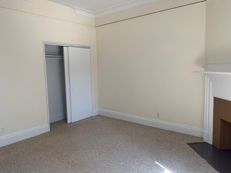 Building Photo - 62 Boylston St