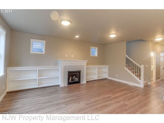 Building Photo - 4 br, 3 bath House - 17955 SW Meadowbrook Way
