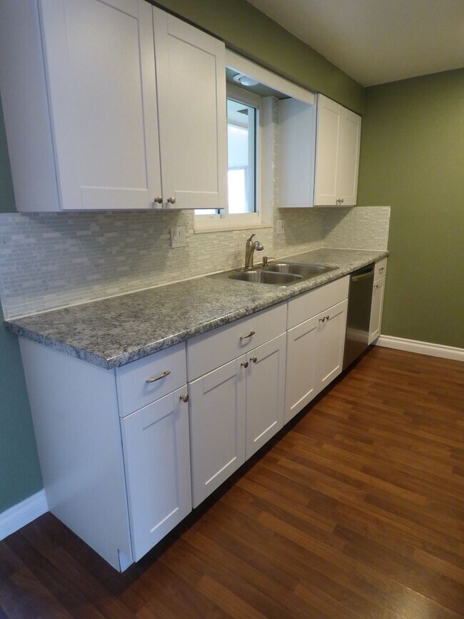 Building Photo - 4 Bedroom home in Loveland
